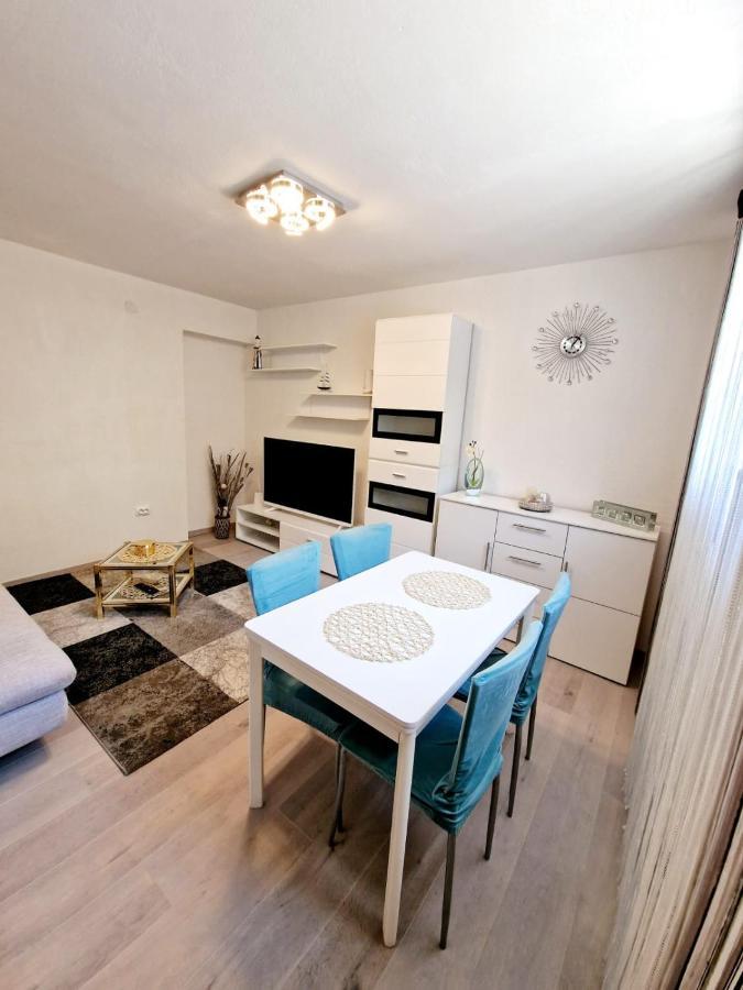 Split Apartment Екстериор снимка