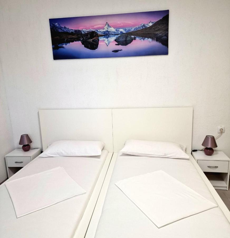 Split Apartment Екстериор снимка